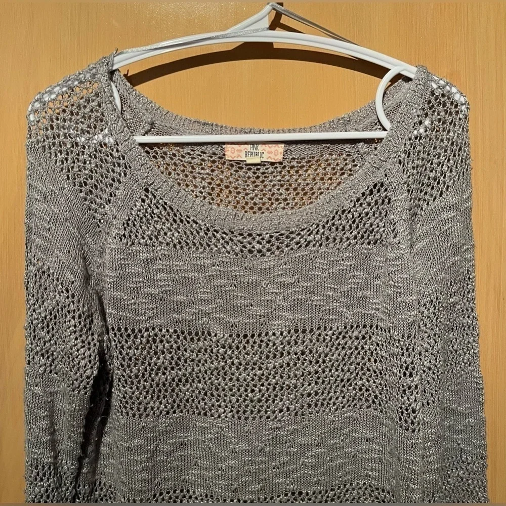 Pink Republic Lightweight Crochet Style Sweater Gray Long Sleeve Women’s Size XL